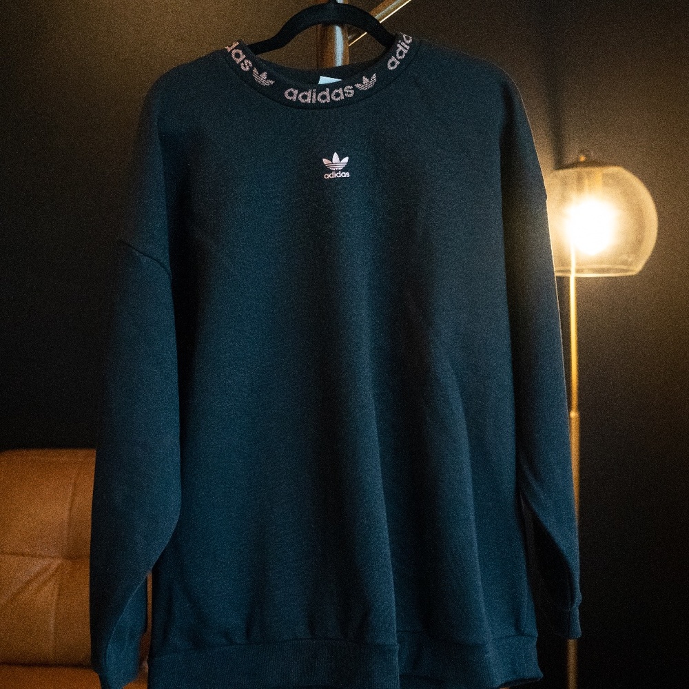 Adidas crewneck